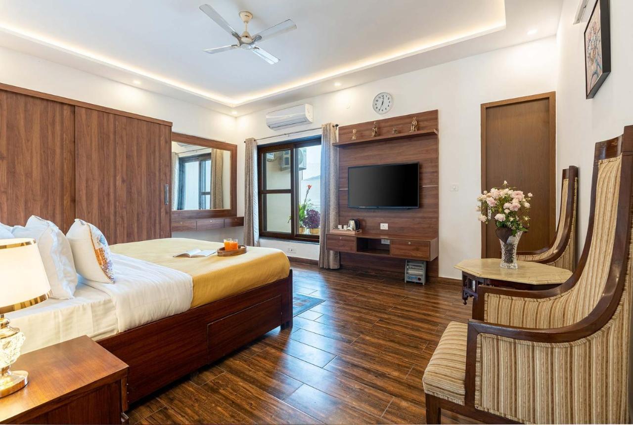 Brookvale Manor By Stayvista - Private Pool Haven With Endless Views & Indoor Fun Sohna Extérieur photo