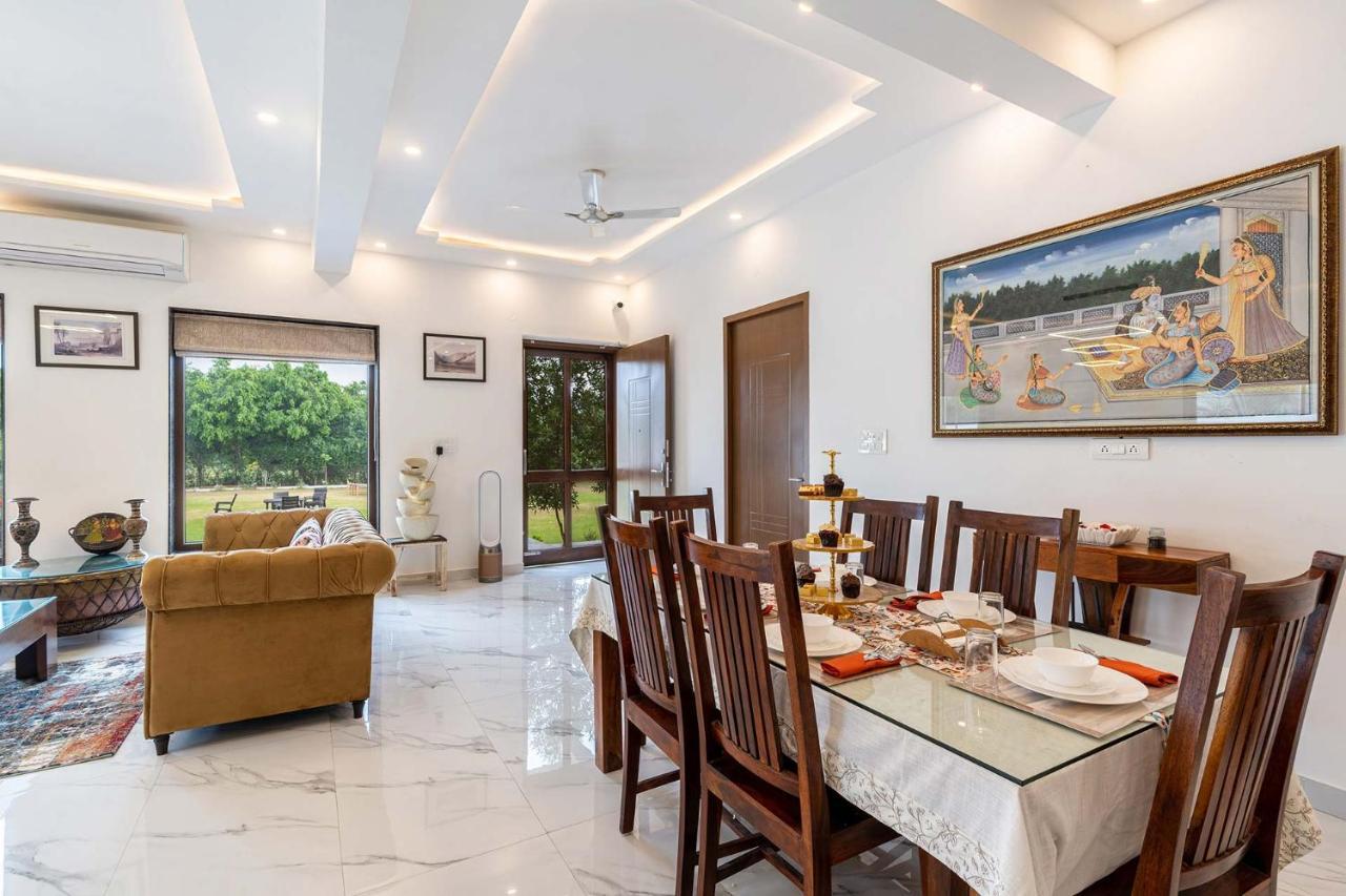 Brookvale Manor By Stayvista - Private Pool Haven With Endless Views & Indoor Fun Sohna Extérieur photo