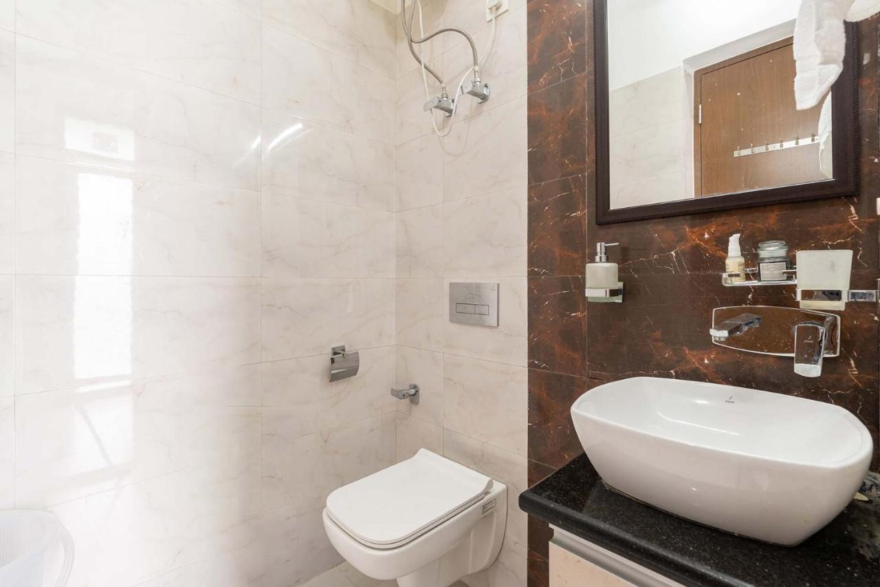 Brookvale Manor By Stayvista - Private Pool Haven With Endless Views & Indoor Fun Sohna Extérieur photo