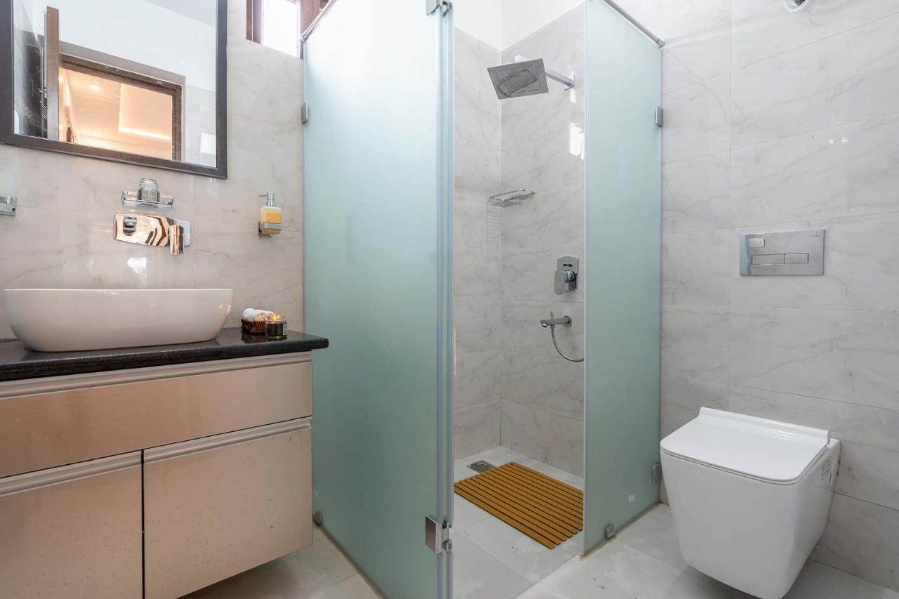 Brookvale Manor By Stayvista - Private Pool Haven With Endless Views & Indoor Fun Sohna Extérieur photo