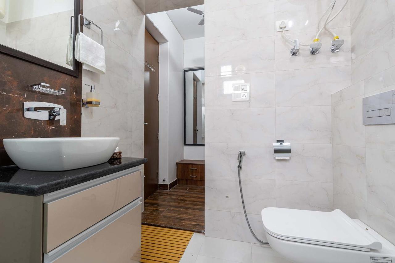 Brookvale Manor By Stayvista - Private Pool Haven With Endless Views & Indoor Fun Sohna Extérieur photo